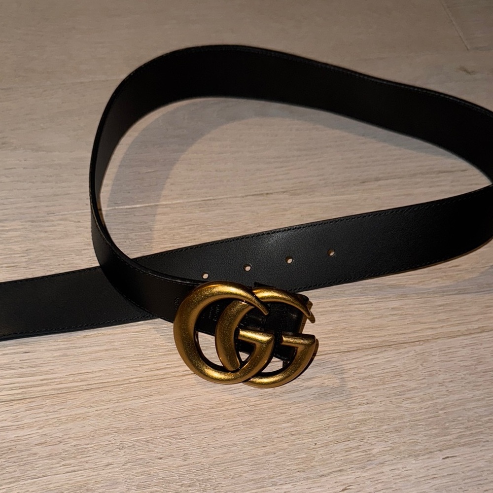 New Gucci Black Belt with Gold GG Buckle - Picture 5 of 5